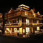 Majestic Cedar Villa